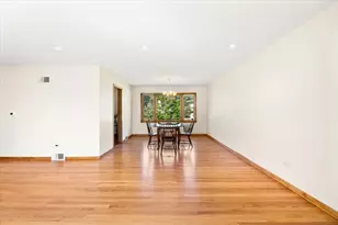 300 S We Go Trail, Mount Prospect, IL 60056 - Photo 11