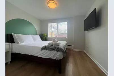 912 E Saint Charles Road, Lombard, IL 60148 - Photo 13