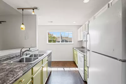 2404 Windward Boulevard #202, Champaign, IL 61821 - Photo 9