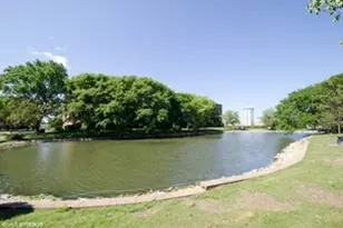 8101 W Courte Dr, Niles, IL 60714 - Photo 23