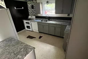 19 Wyndham Dr, Montgomery, IL 60538 - Photo 13