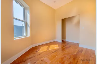 653 N Lawndale Avenue, Chicago, IL 60624 - Photo 11