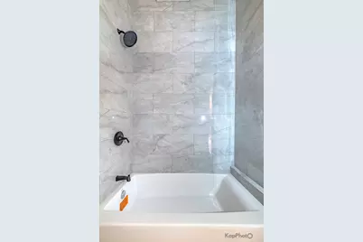 653 N Lawndale Avenue, Chicago, IL 60624 - Photo 25