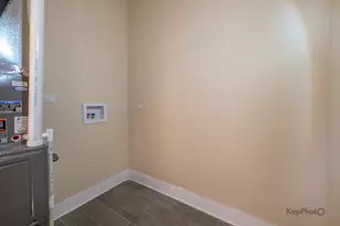 653 N Lawndale Ave, Chicago, IL 60624 - Photo 19