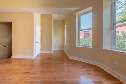 653 N Lawndale Avenue, Chicago, IL 60624 - Photo 5