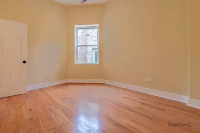 653 N Lawndale Avenue, Chicago, IL 60624 - Photo 9