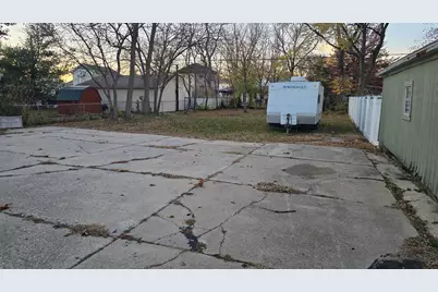 1352 Illinois Avenue, Ottawa, IL 61350 - Photo 19