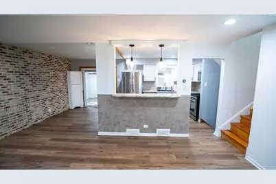 811 E 169th Place, South Holland, IL 60473 - Photo 3