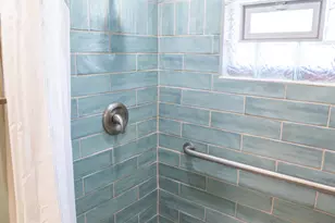 811 E 169th Pl, South Holland, IL 60473 - Photo 17