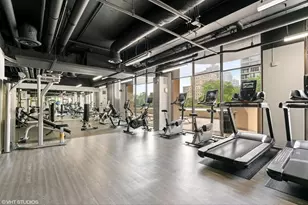 2020 N Lincoln Park West St, Chicago, IL 60614 - Photo 9