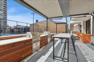 2020 N Lincoln Park West St, Chicago, IL 60614 - Photo 11