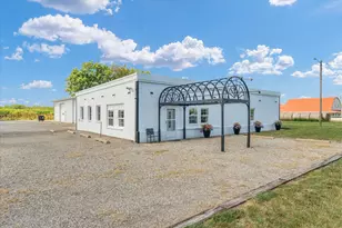 176 S Henning Rd, Danville, IL 61832 - Photo 3