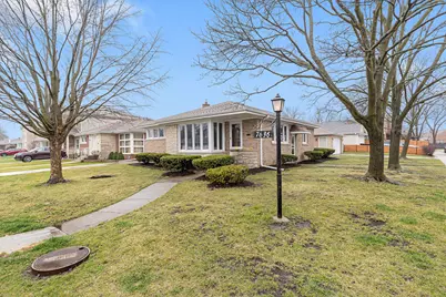 7636 W Rosedale Avenue, Chicago, IL 60631 - Photo 1