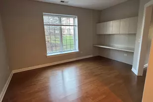 1800 Amberley Ct, Lake Forest, IL 60045 - Photo 9