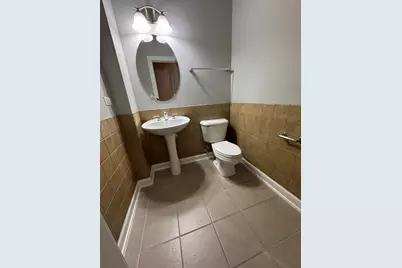 1800 Amberley Court #102, Lake Forest, IL 60045 - Photo 25