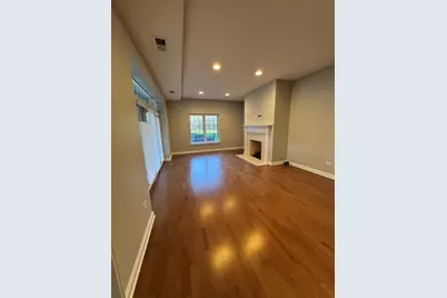 1800 Amberley Court #102, Lake Forest, IL 60045 - Photo 7