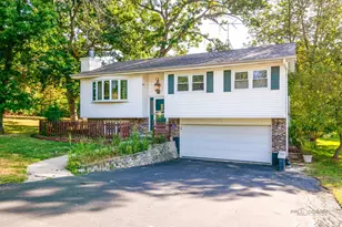 36661 N Oakwood Dr, Lake Villa, IL 60046 - Photo 3