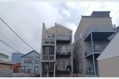 1352 W Hubbard Street #4, Chicago, IL 60642 - Photo 11