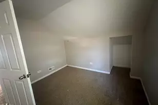 11516 S Yale Ave, Chicago, IL 60628 - Photo 9