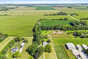 7861 E 2250S Rd, Saint Anne, IL 60964 - Photo 27