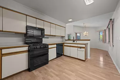 106 Sumac Court, Saint Charles, IL 60174 - Photo 7