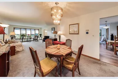 10524 Camelot Street, Westchester, IL 60154 - Photo 9