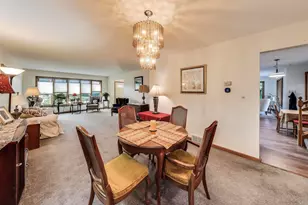 10524 Camelot St, Westchester, IL 60154 - Photo 9