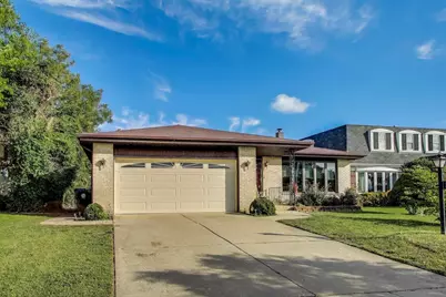 10524 Camelot Street, Westchester, IL 60154 - Photo 3