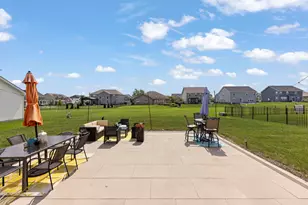 21037 Coventry Cir, Shorewood, IL 60404 - Photo 21