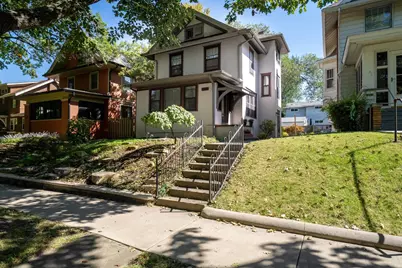 1317 N Clinton Boulevard, Bloomington, IL 61701 - Photo 1