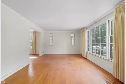 8301 Karlov Avenue, Skokie, IL 60076 - Photo 3