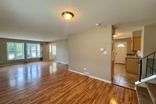17204 Bernadine St, Lansing, IL 60438 - Photo 5