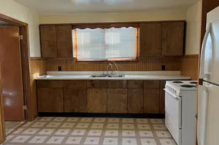 917 Johnson St, Streator, IL 61364 - Photo 3