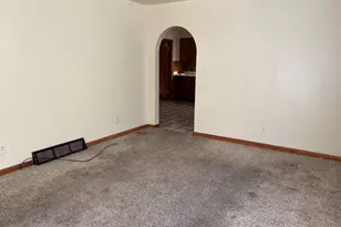 917 Johnson St, Streator, IL 61364 - Photo 7