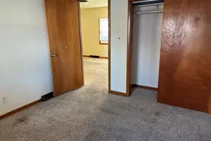 917 Johnson St, Streator, IL 61364 - Photo 13