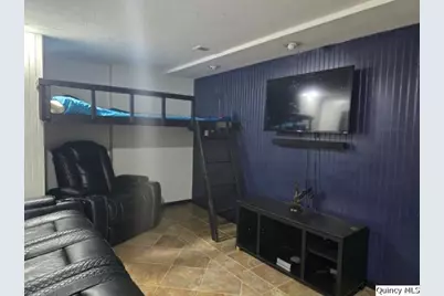 105 N 3rd Street, La Harpe, IL 61450 - Photo 21