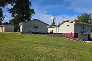 105 N 3rd St, La Harpe, IL 61450 - Photo 27