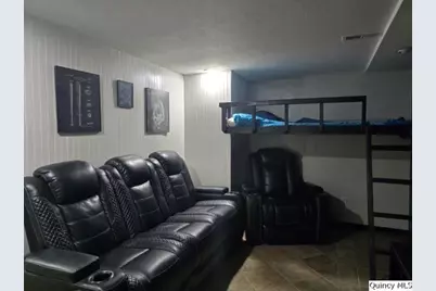 105 N 3rd Street, La Harpe, IL 61450 - Photo 23