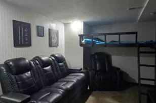 105 N 3rd St, La Harpe, IL 61450 - Photo 23