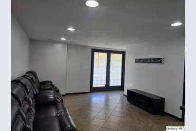 105 N 3rd Street, La Harpe, IL 61450 - Photo 19