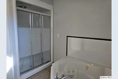 105 N 3rd Street, La Harpe, IL 61450 - Photo 17