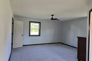 105 N 3rd St, La Harpe, IL 61450 - Photo 15