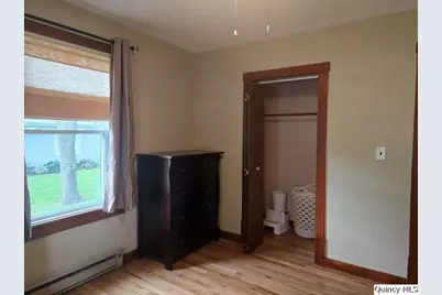 417 N Washington Street, Carthage, IL 62321 - Photo 5