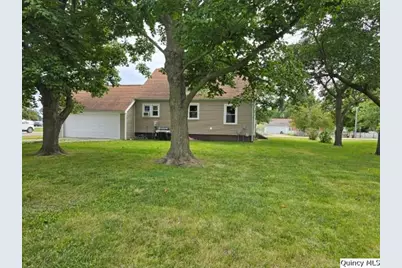 417 N Washington Street, Carthage, IL 62321 - Photo 29