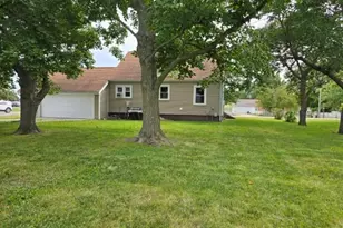 417 N Washington St, Carthage, IL 62321 - Photo 29