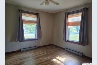 417 N Washington Street, Carthage, IL 62321 - Photo 13