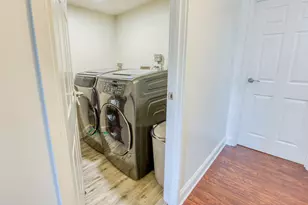 47 W Pier Dr, Westmont, IL 60559 - Photo 25