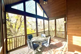 4 Greenbrier Ct, Lake in the Hills, IL 60156 - Photo 17