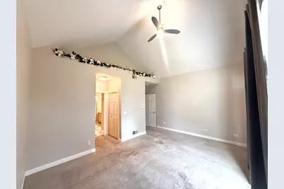 4 Greenbrier Court, Lake in the Hills, IL 60156 - Photo 19