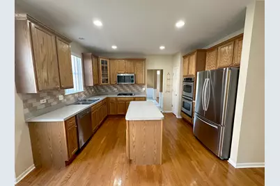 331 Parkstone Drive, Cary, IL 60013 - Photo 7